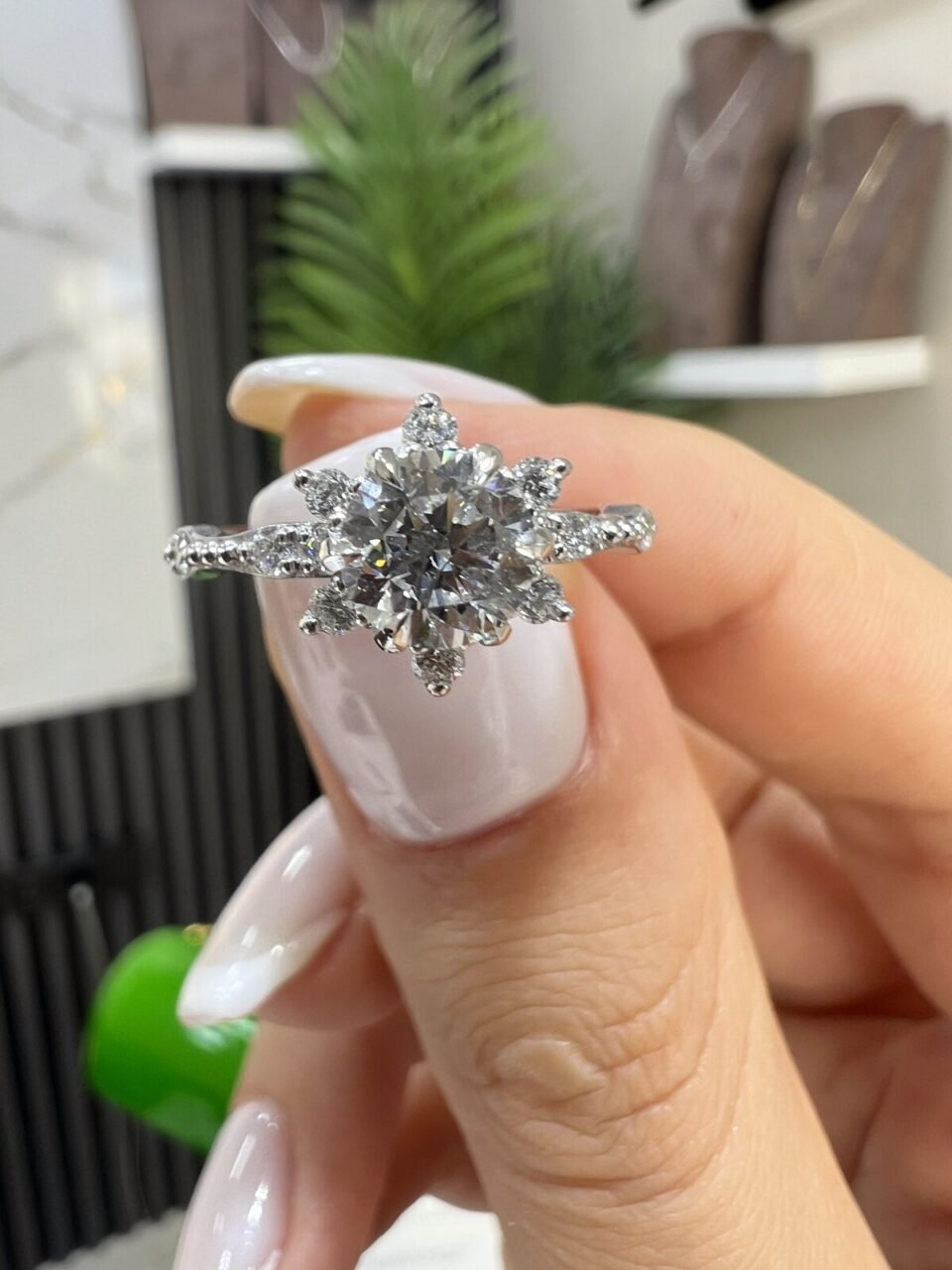 Lotus Model Yüzük 0.80 ct