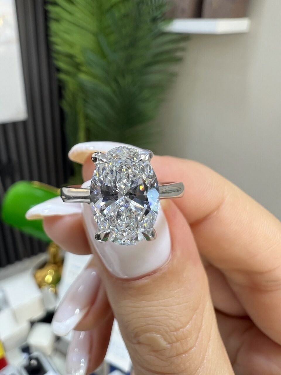 Oval Model Tektaş Yüzük 2.02 ct