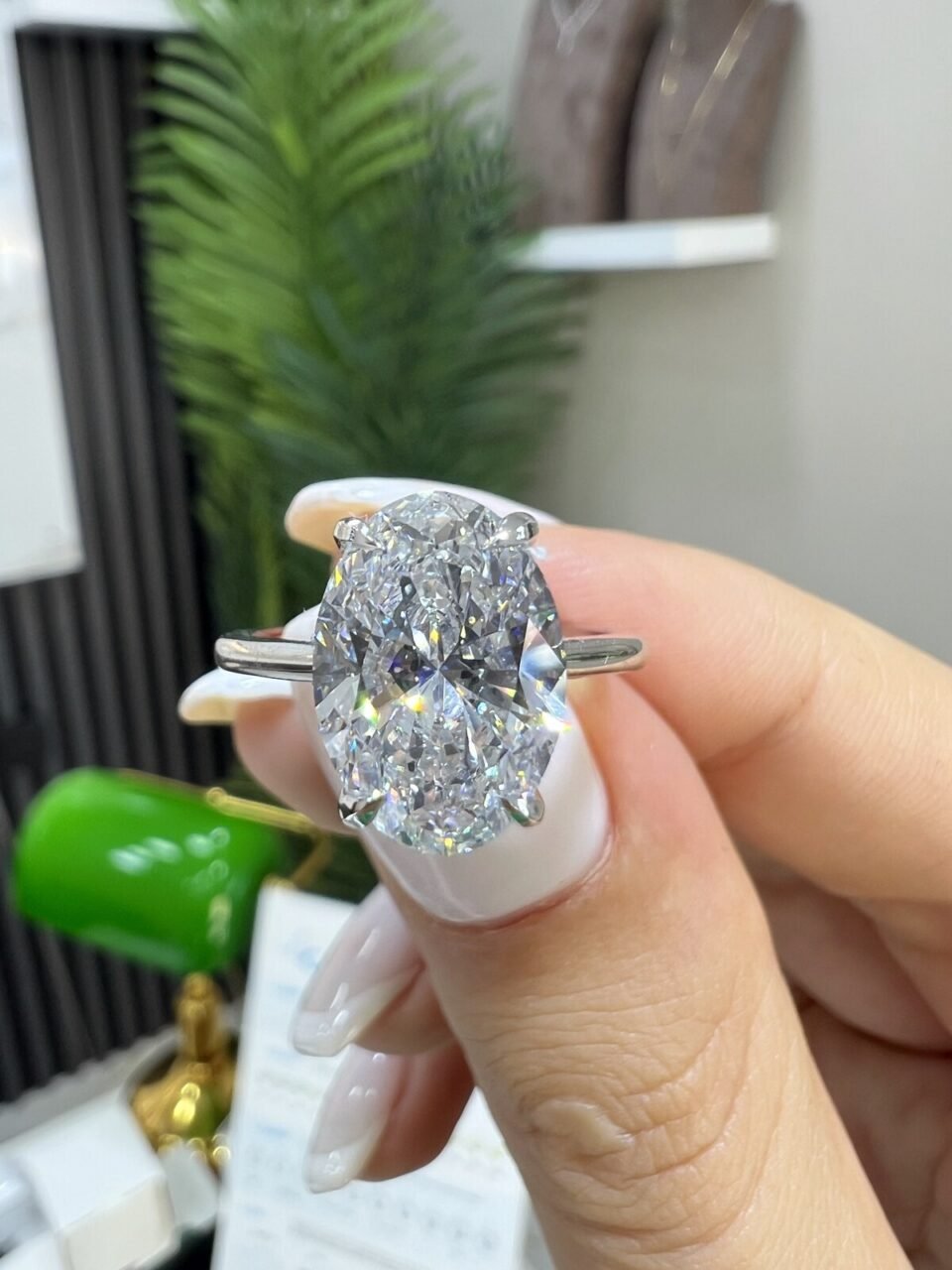 Oval Model Tektaş Yüzük 3.04 ct
