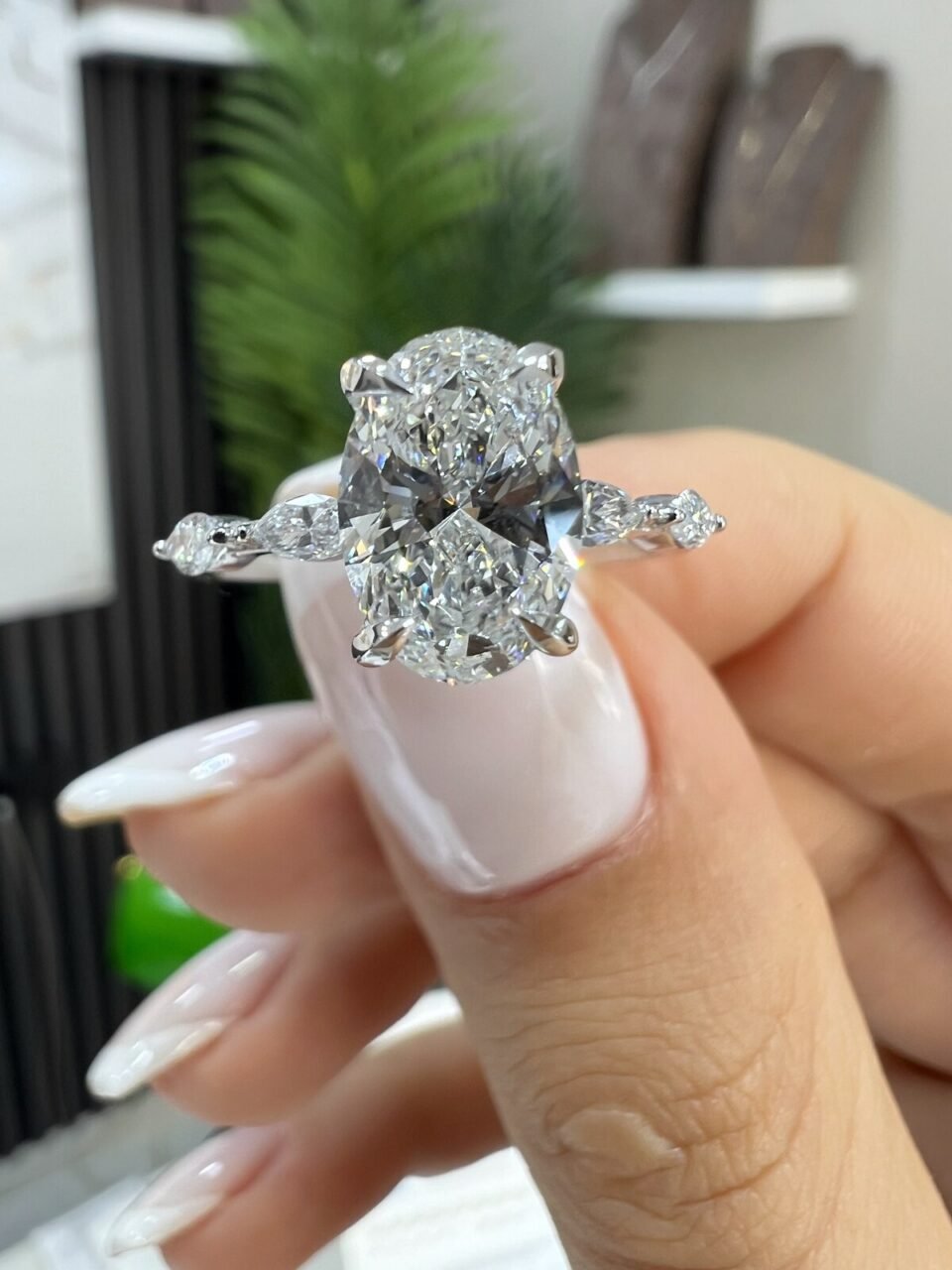 Vintage Model Oval Yüzük 1.50 ct
